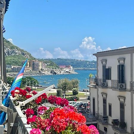 A Casa Dei Bruno B&B Поцуоли Екстериор снимка
