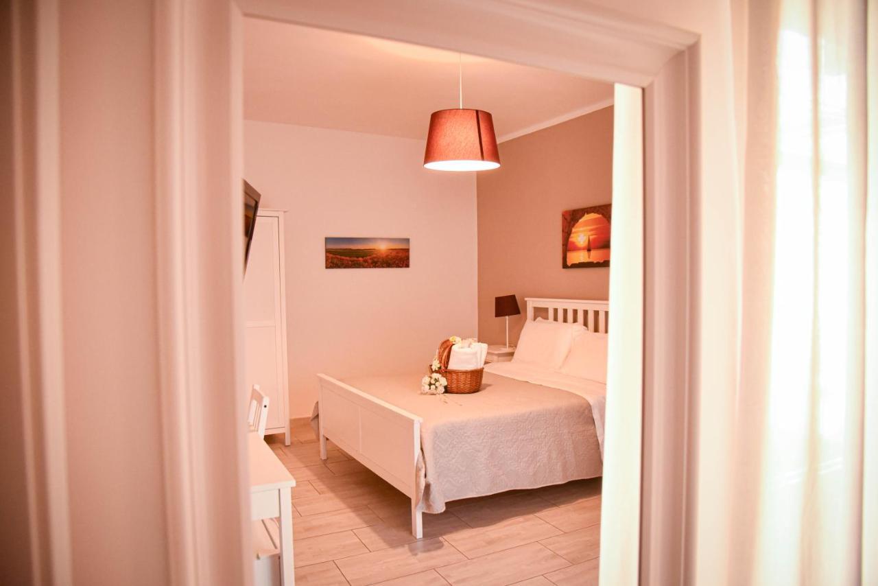 A Casa Dei Bruno B&B Поцуоли Екстериор снимка