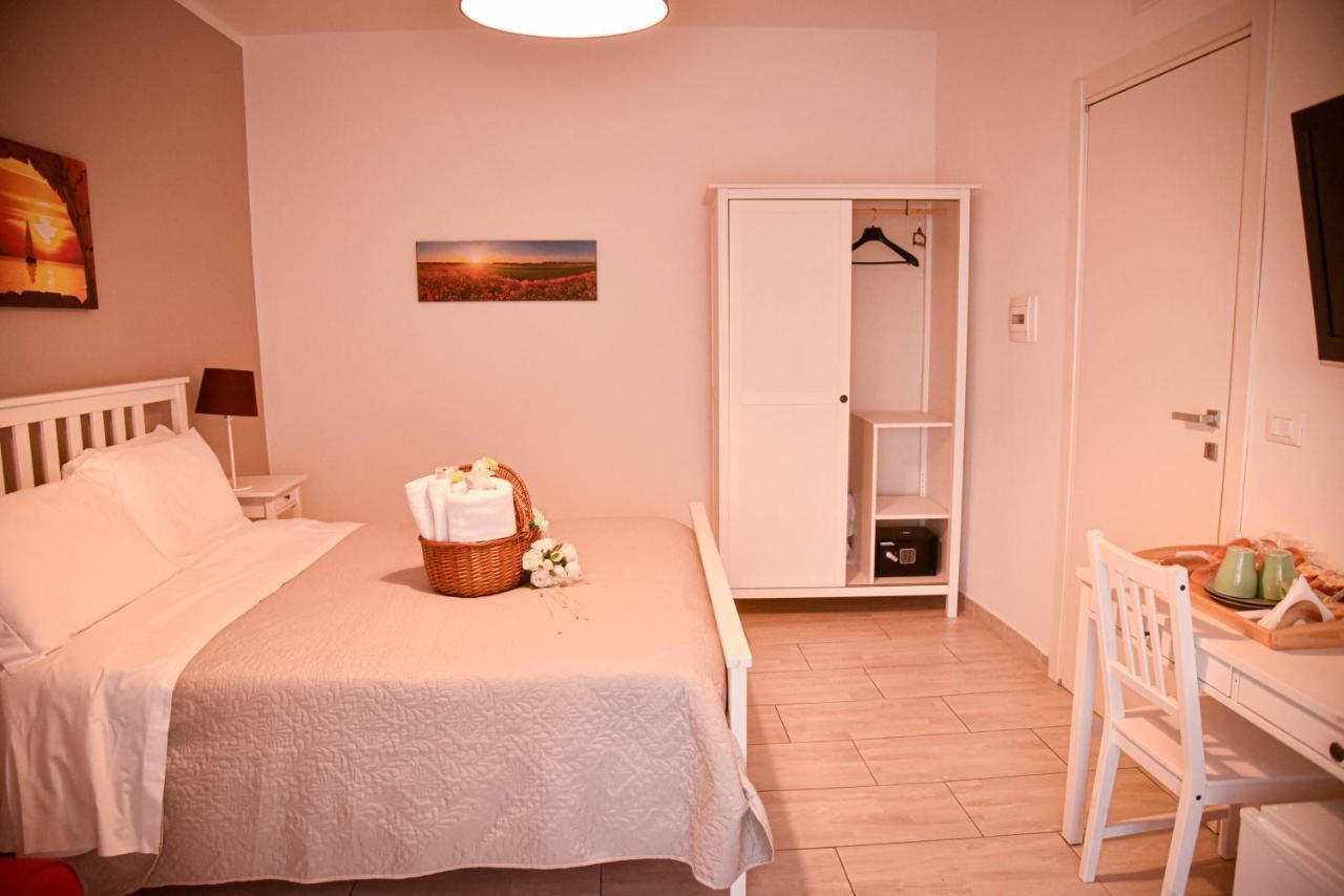 A Casa Dei Bruno B&B Поцуоли Екстериор снимка