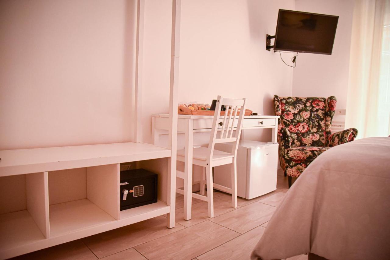 A Casa Dei Bruno B&B Поцуоли Екстериор снимка
