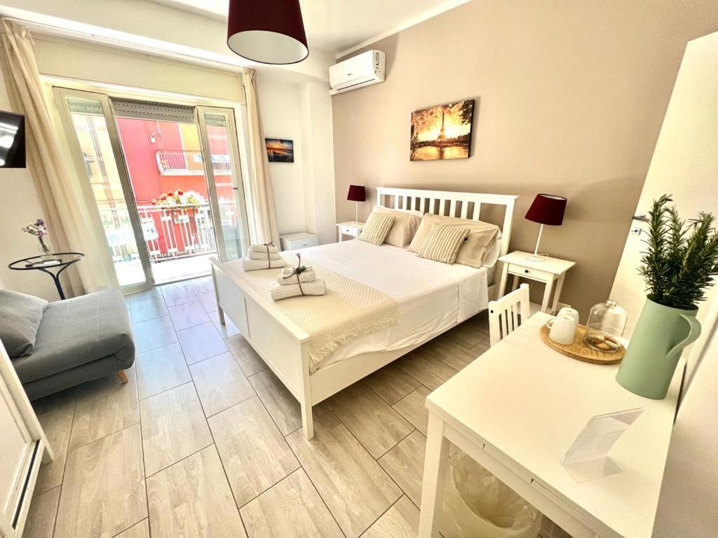 A Casa Dei Bruno B&B Поцуоли Екстериор снимка