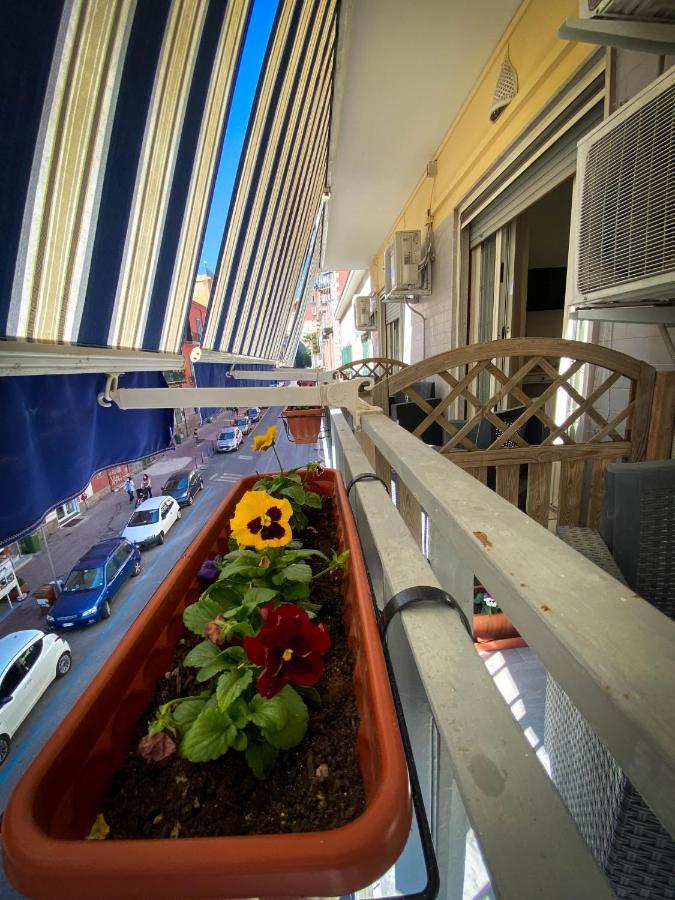 A Casa Dei Bruno B&B Поцуоли Екстериор снимка
