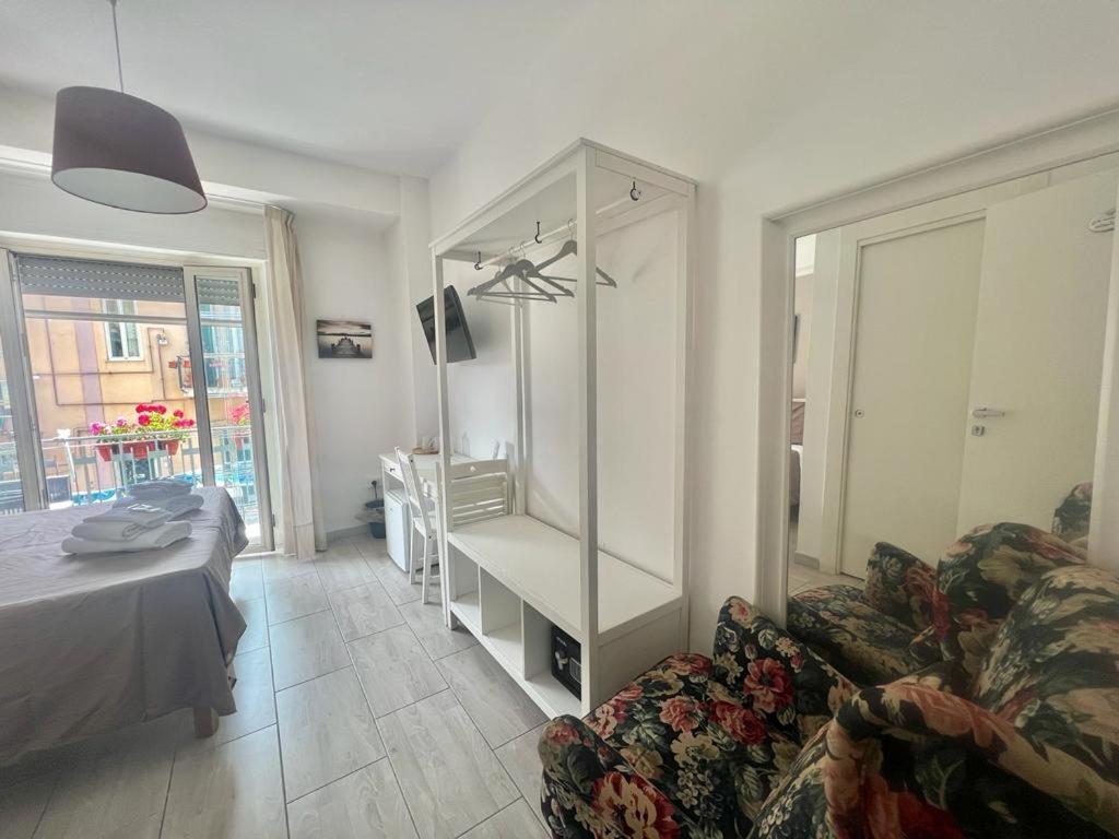 A Casa Dei Bruno B&B Поцуоли Екстериор снимка