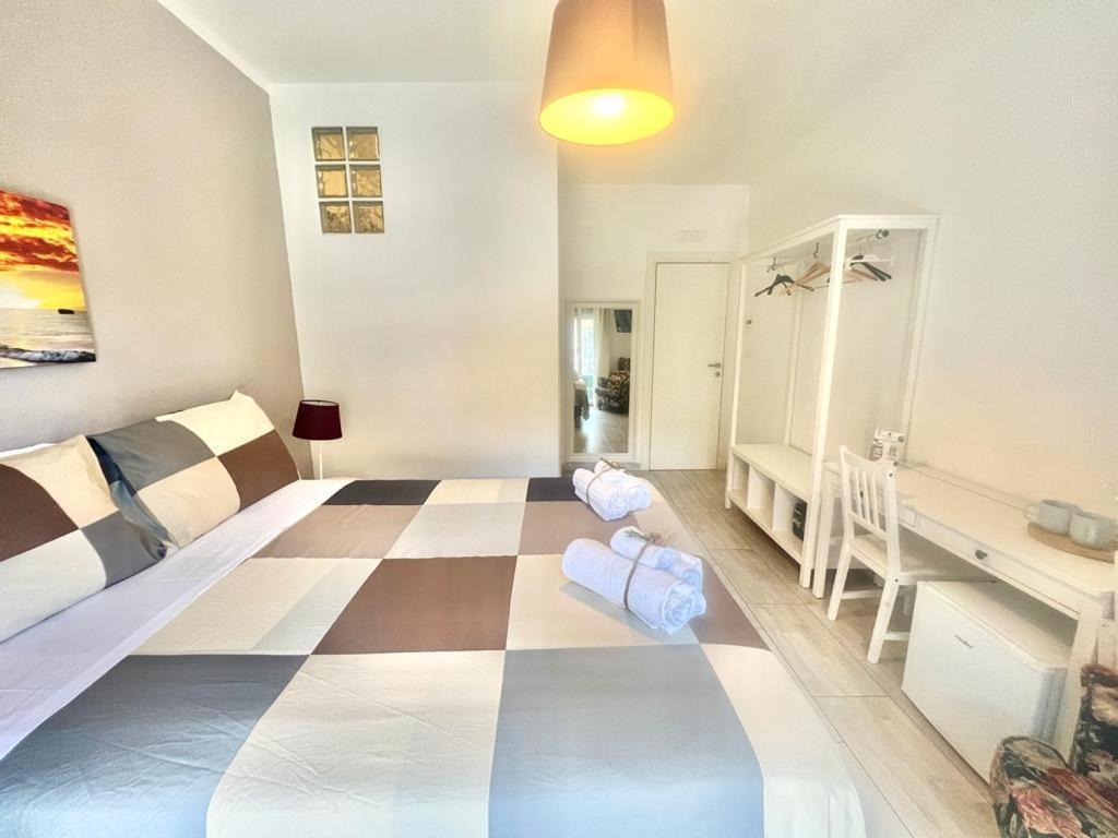 A Casa Dei Bruno B&B Поцуоли Екстериор снимка
