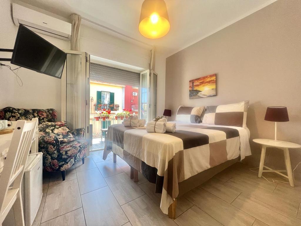 A Casa Dei Bruno B&B Поцуоли Екстериор снимка