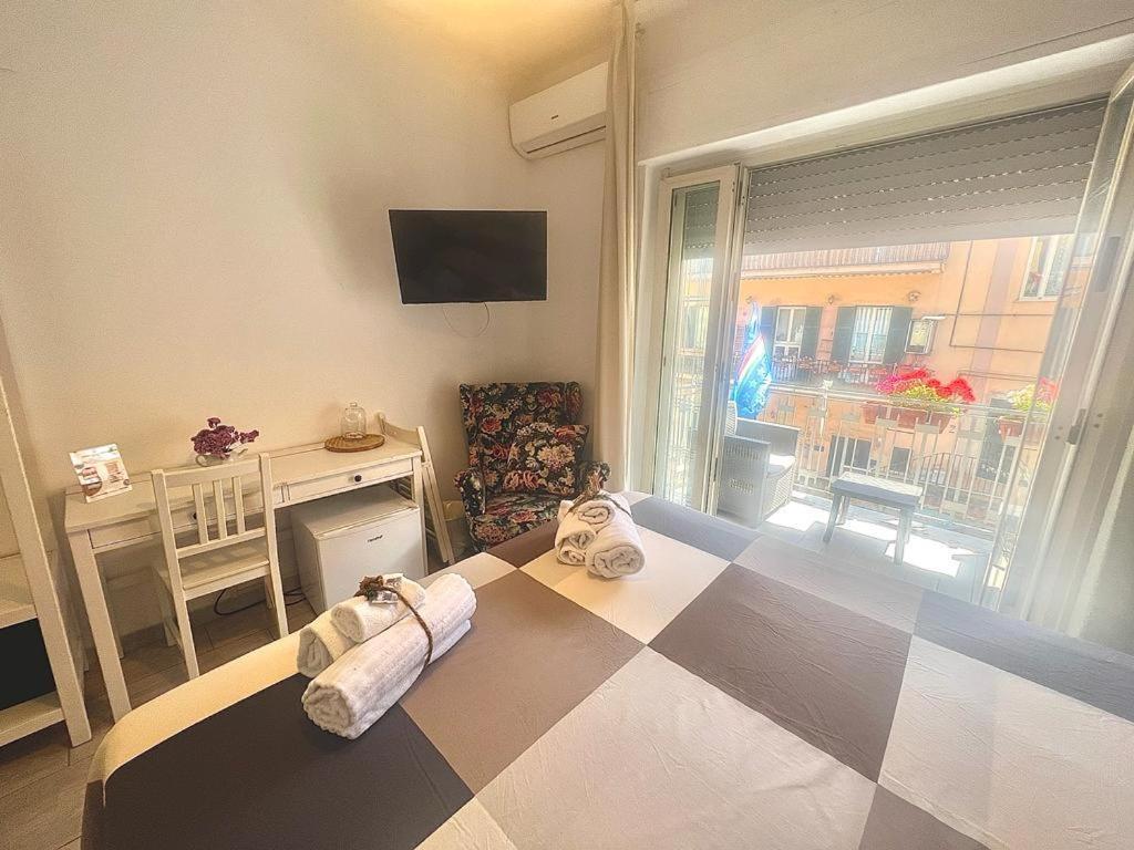 A Casa Dei Bruno B&B Поцуоли Екстериор снимка