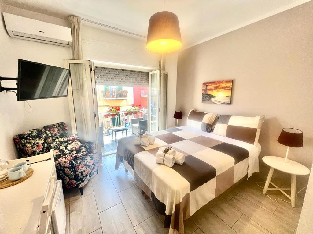 A Casa Dei Bruno B&B Поцуоли Екстериор снимка