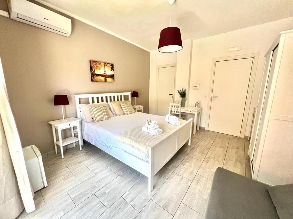 A Casa Dei Bruno B&B Поцуоли Екстериор снимка