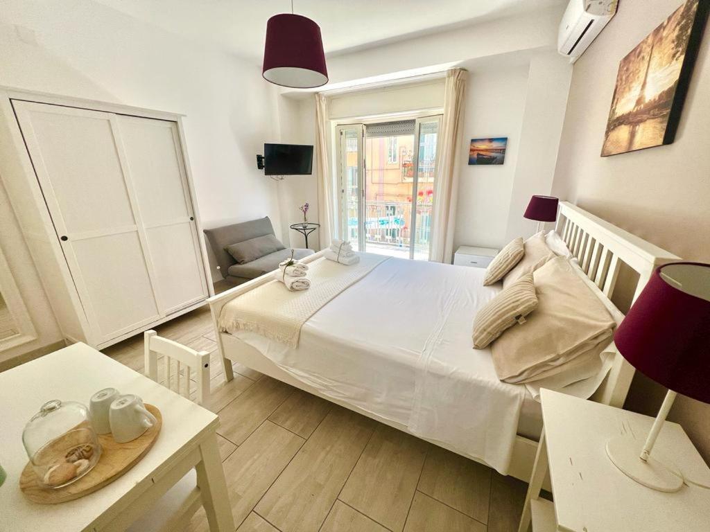 A Casa Dei Bruno B&B Поцуоли Екстериор снимка